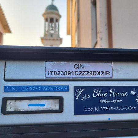 Blue House Apartment - San Massimo ヴェローナ エクステリア 写真