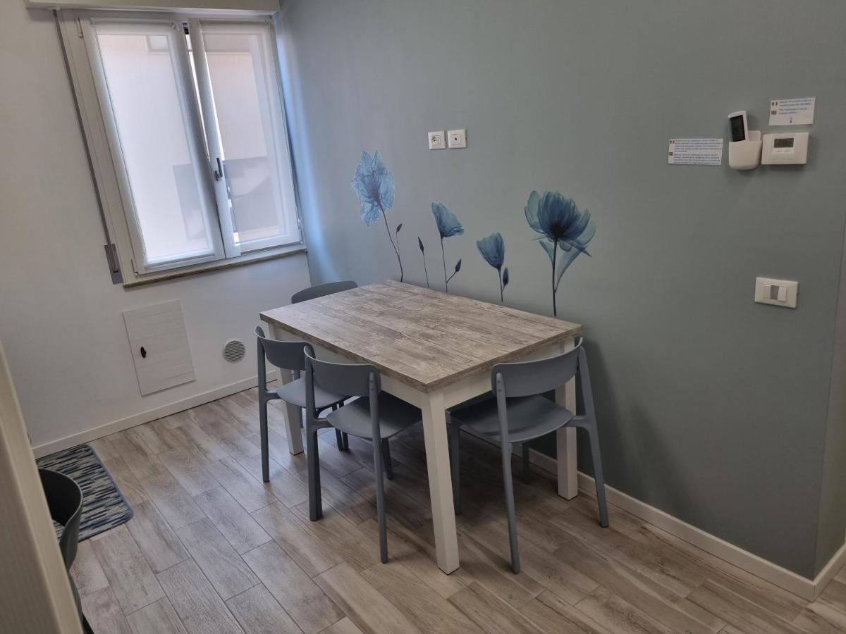 Blue House Apartment - San Massimo ヴェローナ エクステリア 写真