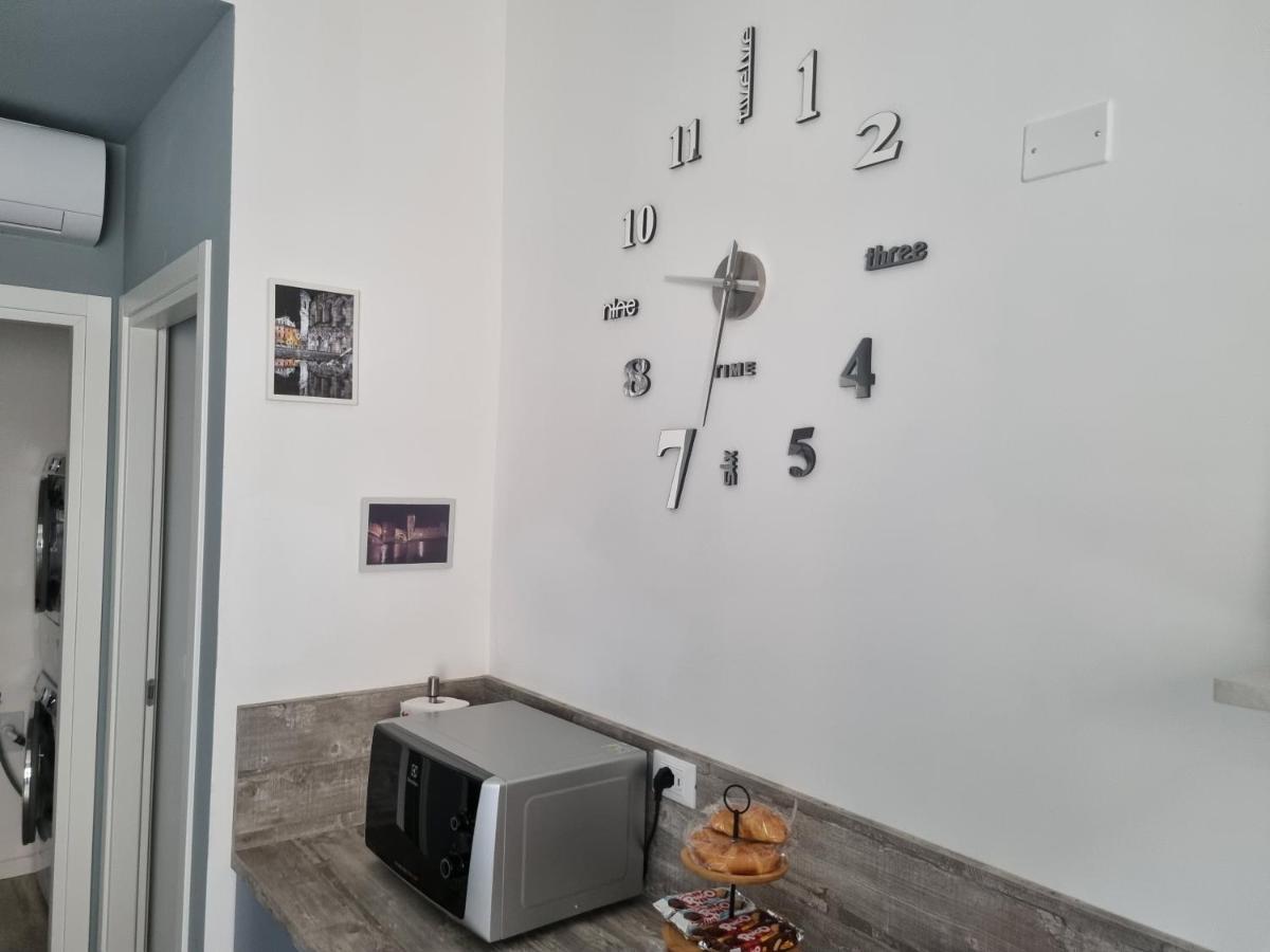 Blue House Apartment - San Massimo ヴェローナ エクステリア 写真